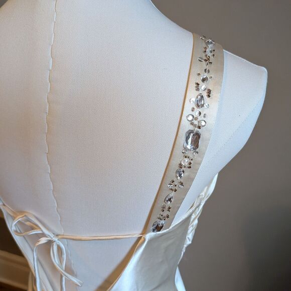 NWT Roberta White Gown Slinky Prom Dress Maxi Formal Bejeweled Size 5/6 - Picture 12 of 16